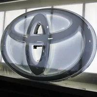 Prix d'usine en gros, enseignes lumineuses LED néon 3D en acrylique sur mesure pour logo de taxi, signalétique automobile thermoformée pour exposition de concessionnaires 4S