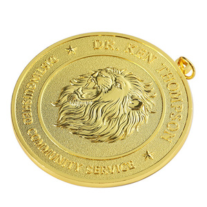 Medaglia Personalizzata con Leone in Rilievo <span class=keywords><strong>3D</strong></span> Dettagliato, Souvenir Rotondo Placcato Oro in Lega di Zinco - Product Image 3