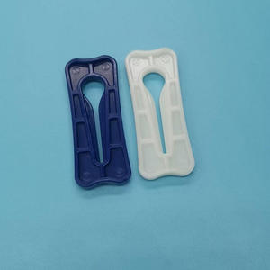 Accessoires médicaux pour animaux: clips transparents blancs, clips pour arrêter l'eau, accessoires de perfusion en plastique PE - Product Image 1