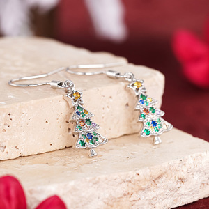 Boucles d'oreilles pendantes en zircon étoile d'arbre de Noël colorées pour femmes, bijoux de mode festifs - Product Image 6