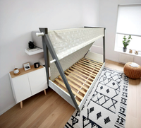 Verzaubertes Massivholz-Dreieckrahmen-Himmelbett für Kinder Einfache Montage Dachdesign Modernes Schlafzimmer Kinder-Spielzelt