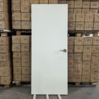 Porte intérieure en WPC moderne avec finition laquée blanche, résistante à l'humidité et aux termites, pour usage résidentiel et commercial