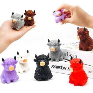Animales de juguete para apretar y jugar, vacas de montaña, herramienta para aliviar el estrés para que las niñas desahoguen y se relajen. - Product Image 5