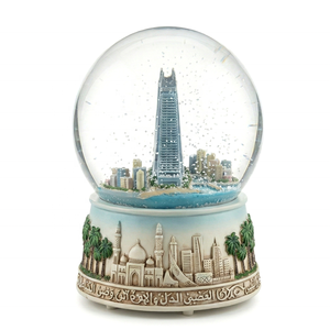 <span class=keywords><strong>Boule</strong></span> à <span class=keywords><strong>neige</strong></span> musicale artistique personnalisée <span class=keywords><strong>de</strong></span> 100 mm en résine, peinte à la main, avec paysage <span class=keywords><strong>de</strong></span> <span class=keywords><strong>village</strong></span> et maison, pour décoration <span class=keywords><strong>de</strong></span> Noël et <span class=keywords><strong>de</strong></span> la maison, idéale pour le sapin <span class=keywords><strong>de</strong></span> Noël - Product Image 3