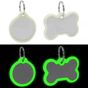 Pins de animales Tarjeta de <span class=keywords><strong>nombre</strong></span> de mascotas <span class=keywords><strong>Sin</strong></span> MOQ Pins de esmalte Moda Grabado gratis Dag y etiqueta de gato - Product Image 3