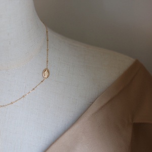 Collares de Moda con Cruz de María Chapados en Oro, Collar Religioso de Acero Inoxidable con Cuentas - Product Image 4