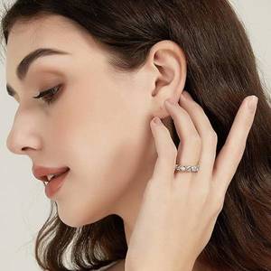 RFJEWEL 2026 Nouvelle bague en laiton <span class=keywords><strong>de</strong></span> haute qualité en forme <span class=keywords><strong>de</strong></span> cœur, plaquée argent/or, avec zircon cubique, bijoux tendance pour femmes - Product Image 1
