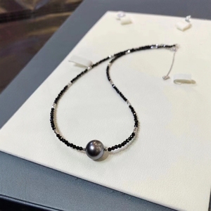 Colliers de perles uniques et tendance avec un design dynamique à 5 perles, en argent 925 incrusté de perles naturelles d'eau de mer de 4-5 mm de précision - Product Image 3