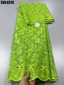 2025 plus récent en gros 100% <span class=keywords><strong>coton</strong></span> <span class=keywords><strong>suisse</strong></span> Voile brodé tissu africain blanc <span class=keywords><strong>coton</strong></span> <span class=keywords><strong>pagne</strong></span> sec tissu pour les femmes robe de soirée - Product Image 5