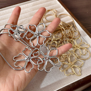 Collar con Colgante de Flor, Cadena Larga de Aleación, Joyería de Fiesta para Mujer, Pieza de Moda - Product Image 3