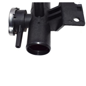 Cuello de llenado de refrigerante del <span class=keywords><strong>radiador</strong></span> 1350A015 con <span class=keywords><strong>tapa</strong></span> compatible con <span class=keywords><strong>Mitsubishi</strong></span> <span class=keywords><strong>Lancer</strong></span> 08-15 - Product Image 3