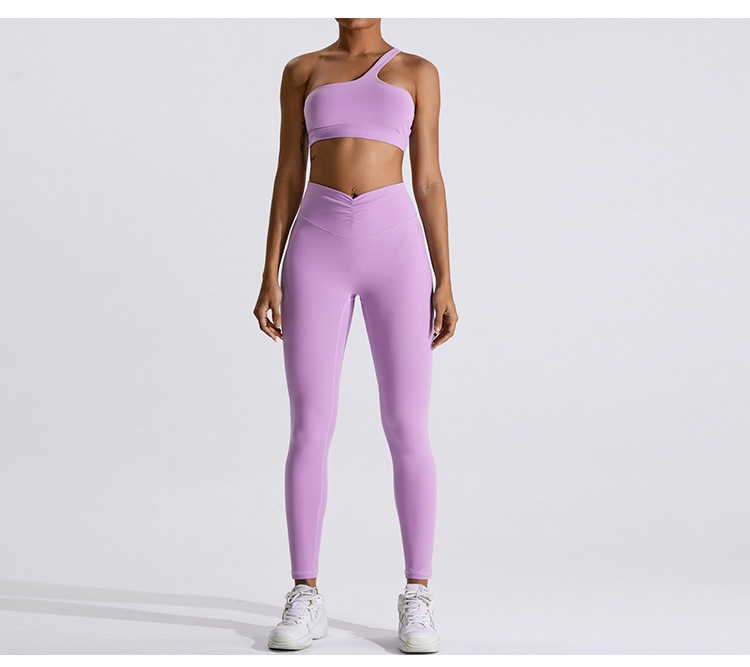 Women's High Quality Two Piece Active Wear Workout Set Seamless Scrunch Butt Lift Gym Yoga Shorts Solid Pattern with Front Logo