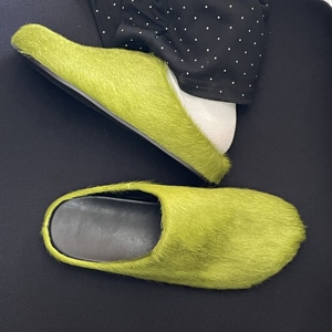 Nuevas Pantuflas de Pelo Sintético Verde 2026, Estilo Casual, Tipo Mule, Forradas de Piel, de Alta Gama, para Mujer - Product Image 3