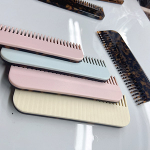 HONEY New Korean Ins Simple Marbre Texture Miel <span class=keywords><strong>Cire</strong></span> Petit Peigne À Dents Anti statique Peigne À Cheveux Peigne De Coiffure - Product Image 4