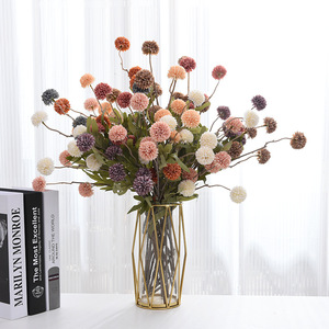Mini Bouquet di Fiori Artificiali in Seta: Dente di Leone e Crisantemo a Sfera per Decorazioni di Laurea - Product Image 1