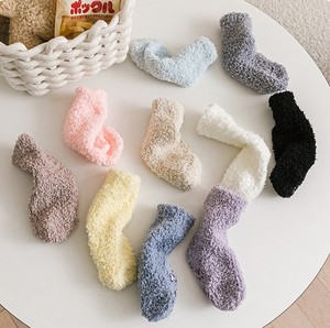 Commercio all'ingrosso 2022 Hot SaleFuzzy House Socks microfibra Soft Warm Kids Thermal Cozy Slouch Children Winter Baby Fluffy Socks - Product Image 2