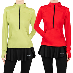 Sudadera con capucha para correr con protección UV que ofrece beneficios de ajuste delgado y secado rápido hechos a medida para mujeres que aman el fitness - Product Image 3
