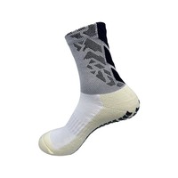Chaussettes de football antidérapantes personnalisées avec logo OEM pour hommes et jeunes, chaussettes de sport personnalisées avec logo sur le dessous