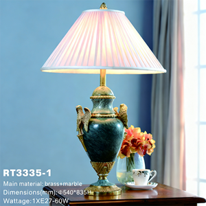 Lampe de table en marbre vert de luxe haut de gamme personnalisée, base en laiton antique, luminaire de lecture en céramique pour hôtel, villa - Product Image 1