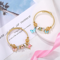 Fabricant de bijoux en gros, bracelet en acier inoxydable, breloques en alliage de zinc, perles personnalisées, bracelet de relation pour femme
