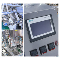 Elektronische weegschaal voor het vullen en sealen van gedroogde vruchten (rozijnen, bosbessen, cranberries) in voorgemaakte Doypack-zakjes met ritssluiting.