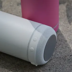 Nieuw Binnen 20Oz Digitale Thermisch Water Cups Waterdichte Intelligente Muziek Tumbler Usb Oplader Gepoedercoate Speaker Tumbler Blanco