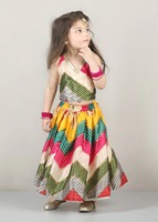Ensemble Lehenga Choli pour filles en Georgette beige, imprimé Bandhani, orné de paillettes, avec col halter et Dupatta