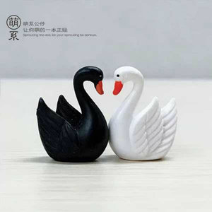 ตกแต่งเค้กหงส์ขาวดำ รูปสัตว์จิ๋วสำหรับงานแต่งงาน สไตล์หรูหรา WX 991 - Product Image 2