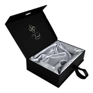 Nueva Caja de Papel para Empaque de Pelucas Personalizada de Alta Gama Pulida Ecológica 2026 con Lámina Dorada y Forro de Esponja Impermeable UV de 2mm para Pelucas - Product Image 5