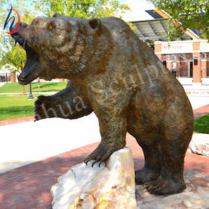 Scultura di orso in bronzo che combatte con statua di aquila per pesci eleganti oggetti d'arte artigianali in metallo - Product Image 2