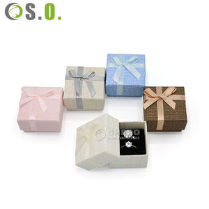 Boîte en papier imitation cuir de haute qualité, blanche, pour mariage, cadeau, emballage de bijoux personnalisé, boîte à bijoux avec nœud - Product Image 6