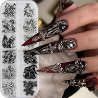 Lot de 12 breloques pour ongles Halloween Gothique Punk, en métal argenté, motifs Crâne, Croix, Ange, Diable, Corne, décorations pour nail art, breloques pour manucure sombre