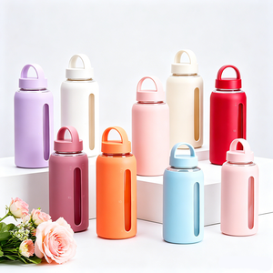 Bottiglia d'Acqua in Vetro Borosilicato Satinato Personalizzabile con Colore e Logo, Senza BPA, con Custodia in Silicone - Product Image 2