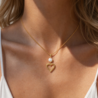 Collier en Acier Inoxydable avec Pendentif Cœur Creux en Acier Titane, Coquillage Naturel Bohème, Perle Baroque et Zircon Ovale – Idéal pour les Vacances