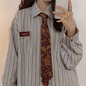 <span class=keywords><strong>Cravate</strong></span> au design vintage pour femme Motif polyester tissé <span class=keywords><strong>en</strong></span> <span class=keywords><strong>grenadine</strong></span> bordeaux à rayures 3 plis pour l'obtention du diplôme - Product Image 3