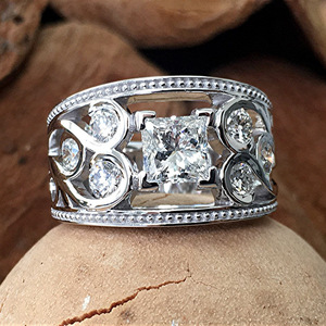 Anello Floreale Traforato Vintage per Donne, Elegante Accessorio da Dito per Feste e Matrimoni, Idea Regalo - Product Image 3