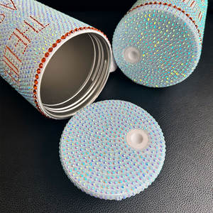 Tumbler 'The Life of a Showgirl' da 40oz, Bicchiere con Strass, Bottiglia d'Acqua Isolata Portatile di Grande Capacità con Coperchio e Cannuccia - Product Image 4