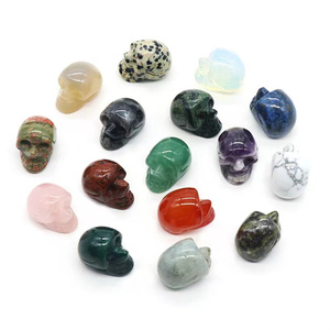 25mm Small Carved Stone Statues Jewelrystones Natural Mix pink Rose Quartz Crystal Carvings Skulls Wholesale for Gift