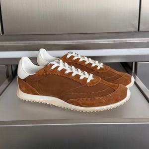 Los Nuevos Zapatos Planos de Piel de Lujo Ligero del Diseñador son Adecuados Tanto para Hombres como para Mujeres como Zapatos Deportivos para Caminar, Cálidos y Antideslizantes - Product Image 4
