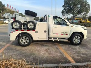 รถยกแบบกระบะเดี่ยว Foton 4x4 เครื่องยนต์ดีเซล  พร้อมตัวถังด้านบนแบบกำหนดเองขนาด 3 ถึง 4 ตัน - Product Image 3