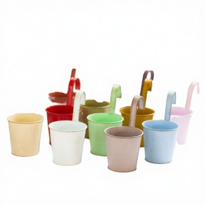 Macetas Colgantes de Metal Modernas con Gancho, Maceteros Vintage de Hierro en Tonos Pastel para Barandilla de Balcón, Valla de Jardín, Decoración Interior y Exterior - Product Image 2