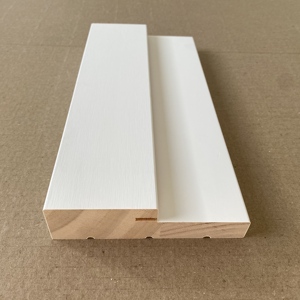 วงกบประตูไม้สนราเดียต้าแบบประกบฟิงเกอร์จอยท์ สีรองพื้นขาว - Product Image 1