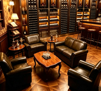 Collection de salon de cigares classique |   Canapé et fauteuils capitonnés en similicuir, table d'échecs ornée, bibliothèque et casier à vin, bar sur mesure