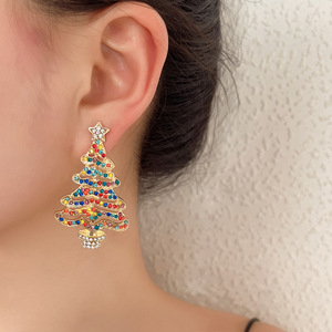 Pendientes de Navidad al por mayor para mujer, de aleación con múltiples pedrerías, colgante hueco de árbol de Navidad, accesorios de oreja extragrandes para fiestas navideñas - Product Image 2