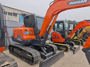 Excavatrice Doosan DX60 d'occasion de 6 tonnes, de bonne qualité, avec chenilles hydrauliques, conforme aux normes EPA/CE, en stock. - Product Image 3