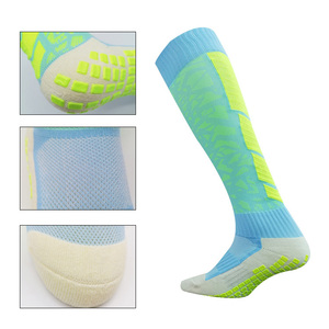 Chaussettes de football Elite longues multicolores grande taille Chaussettes de football antidérapantes à fond de serviette épaisse pour hommes - Product Image 3