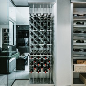 Porte-bouteilles <span class=keywords><strong>à</strong></span> <span class=keywords><strong>vin</strong></span> empilable moderne en acier inoxydable <span class=keywords><strong>à</strong></span> 27 colonnes, éclairage LED intérieur, meubles de maison personnalisés - Product Image 4