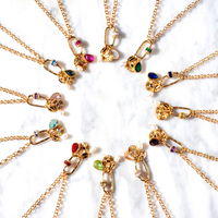 Collier multi-éléments européen et américain avec incrustation de zircon, pierre de naissance, chaîne à maillons plaquée or, avec verre comme pierre principale