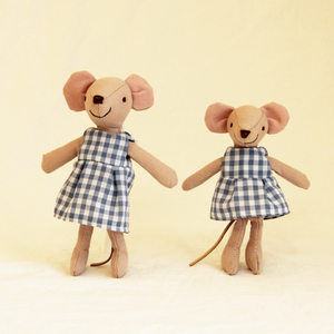 Mouse <span class=keywords><strong>Maileg</strong></span> intercambiabile in tessuto H13/15CM con decorazione gonna scozzese blu e bianca - Product Image 3