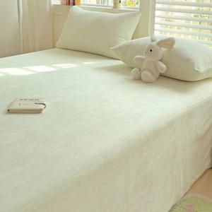 Set seprai tekstil rumah, seprai bulu domba susu cetak, Set seprai tempat tidur mewah - Product Image 5